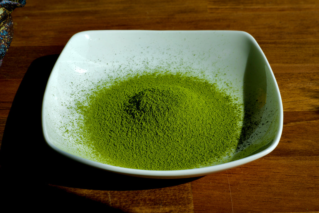 Ultra-fine, vibrant deep green powder of Matcha Sei-Jaku, harvested from first-flush tea leaves at the foot of Mount Fuji.
